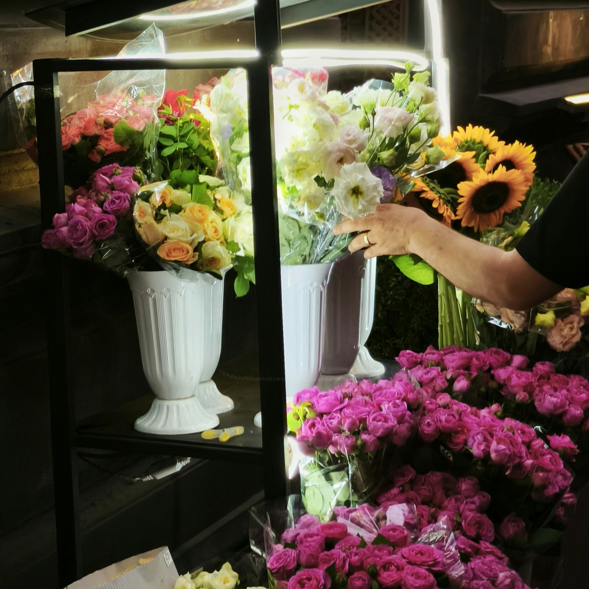 Lafont's Flowers store display